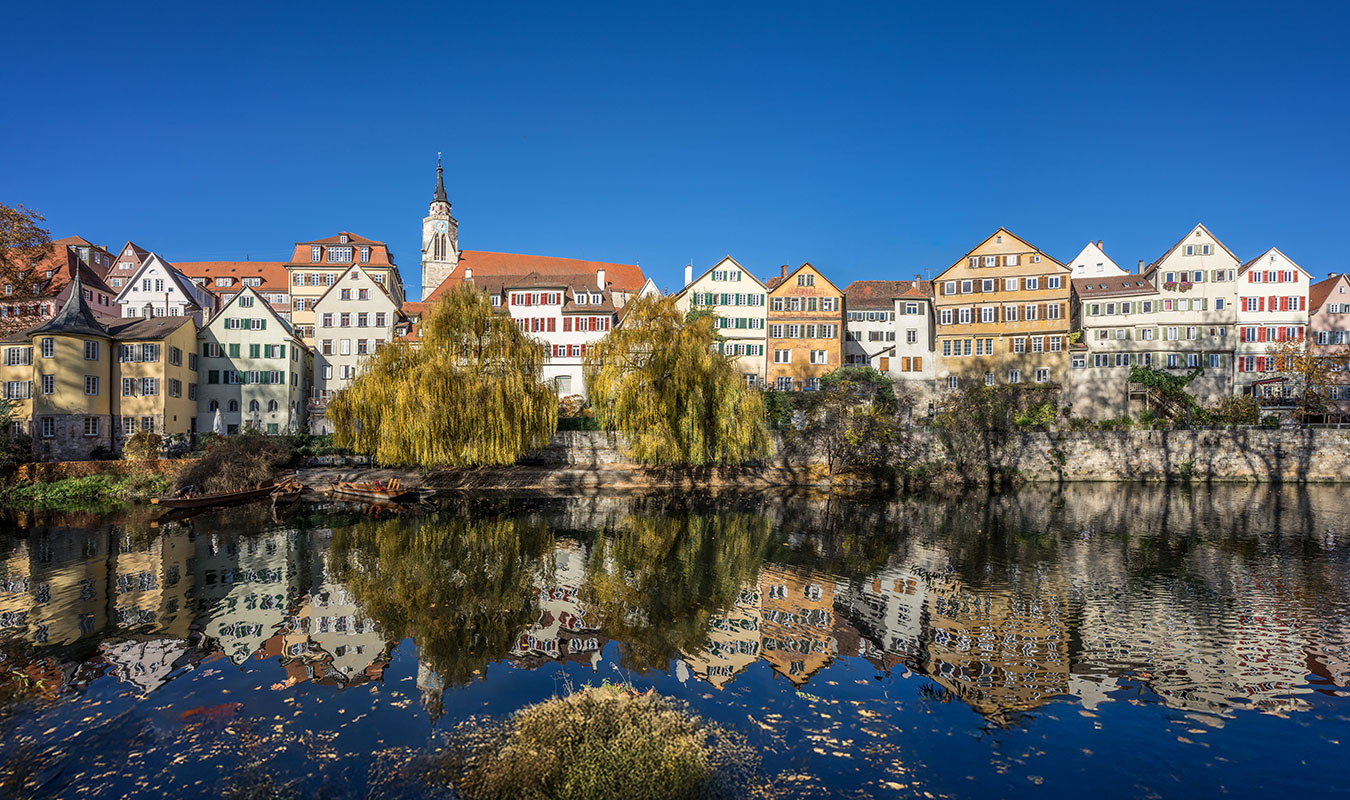 Blick auf die Tübinger Altstadt von der gegenüberliegenden Neckarseite aus Keine Bildbeschreibung verfügbar